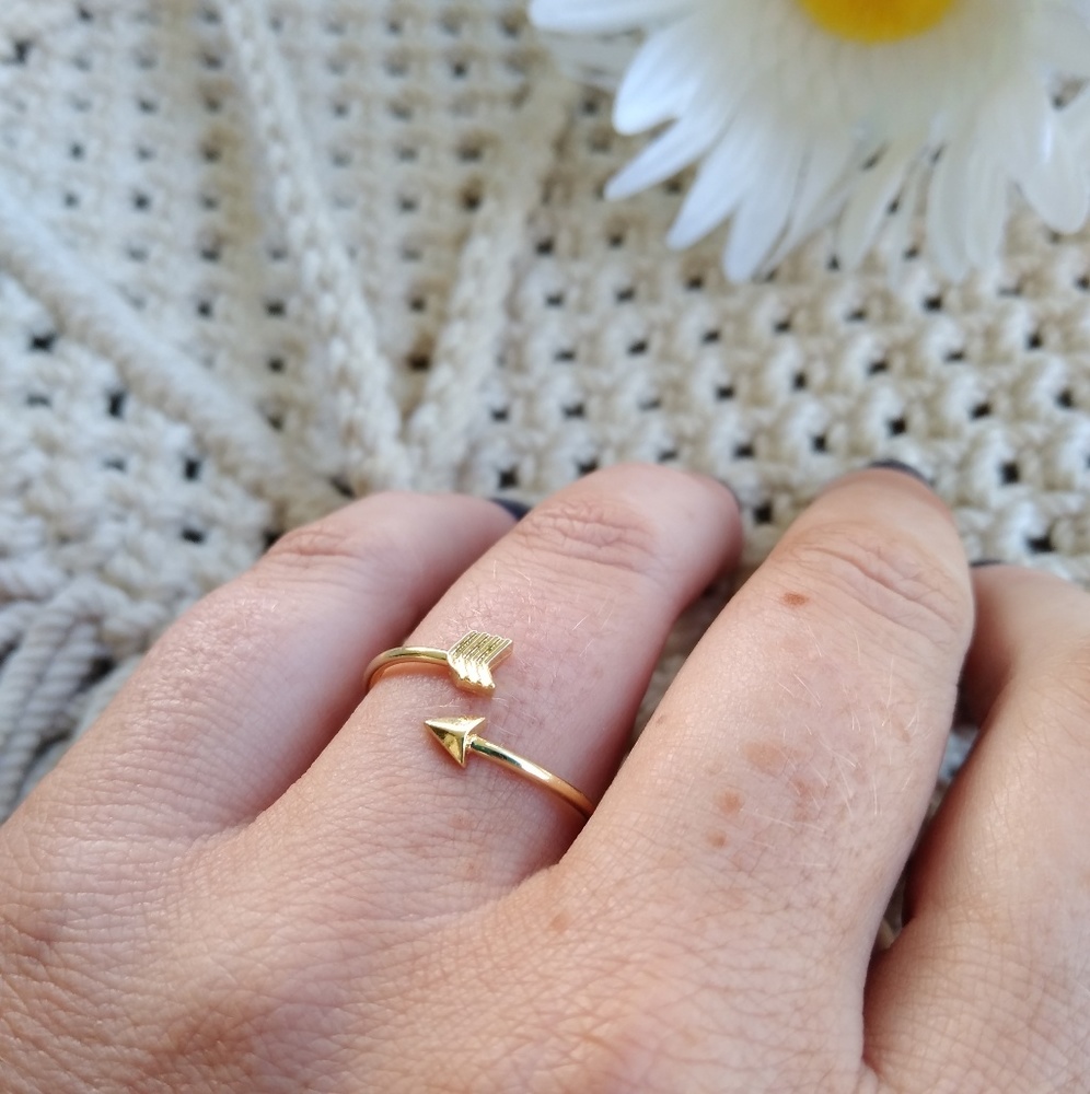 Gold arrow ring adjustable simple stackable spiral